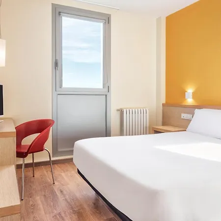 280 Zaragoza Hotel