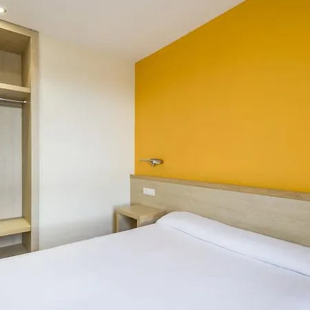 280 Zaragoza Hotel 2*