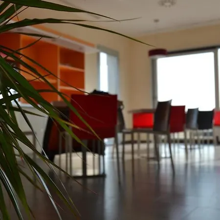 280 Zaragoza Hotel 2*