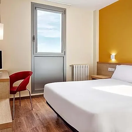 280 Zaragoza Hotel