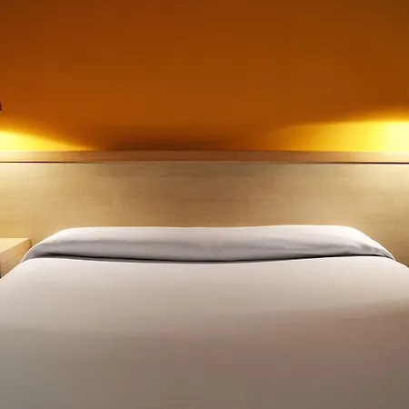 280 Zaragoza Hotel