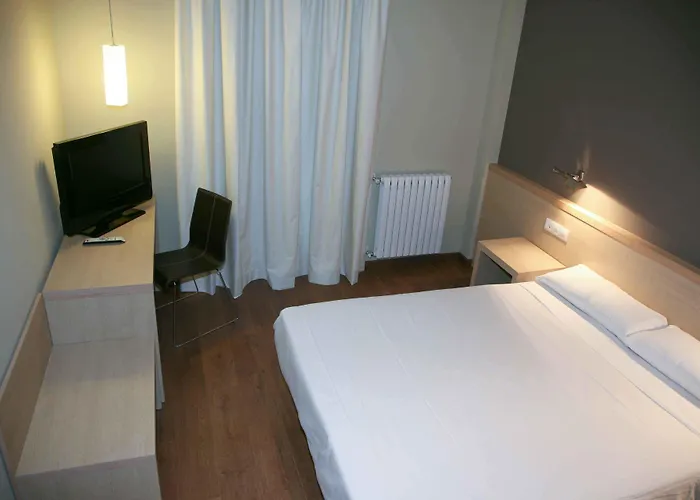 280 Zaragoza Hotell 2*